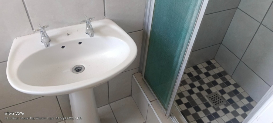 To Let 2 Bedroom Property for Rent in Hartenbos Central Western Cape